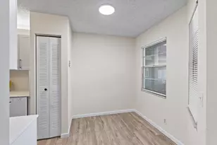 1251 SW 125th Ave, Pembroke Pines, FL 33027 - Photo 8