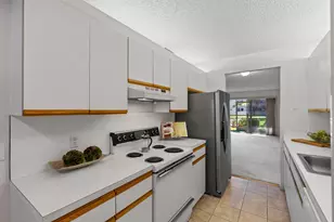 1251 SW 125th Ave, Pembroke Pines, FL 33027 - Photo 6