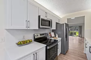 1251 SW 125th Ave, Pembroke Pines, FL 33027 - Photo 2