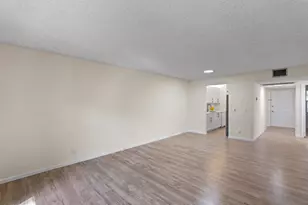 1251 SW 125th Ave, Pembroke Pines, FL 33027 - Photo 14