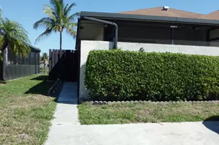 5255 Mendoza St, West Palm Beach, FL 33415 - Photo 2