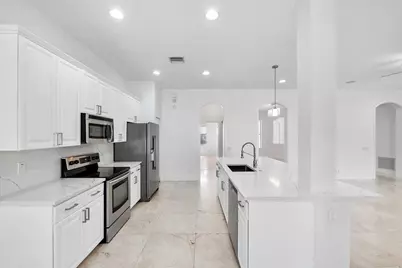 2013 Harbor View Circle, Weston, FL 33327 - Photo 4