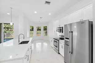 2013 Harbor View Cir, Weston, FL 33327 - Photo 8