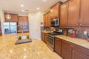 11192 SW Maple Tree Ln, Port Saint Lucie, FL 34987 - Photo 8