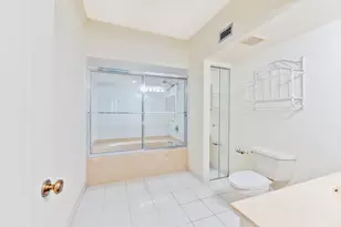 6622 Villa Sonrisa Dr, Boca Raton, FL 33433 - Photo 22