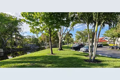 385 NW 36th Avenue, Deerfield Beach, FL 33442 - Photo 2