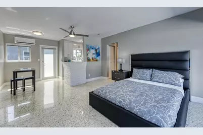 2017 NE 26th Street, Wilton Manors, FL 33305 - Photo 8