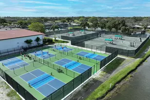 9 Lexington Ln E, Palm Beach Gardens, FL 33418 - Photo 48