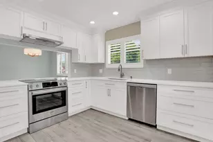 9 Lexington Ln E, Palm Beach Gardens, FL 33418 - Photo 12