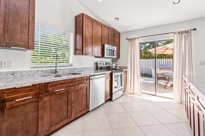 454 Prairie Rose Lane, Boca Raton, FL 33487 - Photo 14