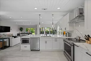 2235 Las Brisas Ct, Wellington, FL 33414 - Photo 14