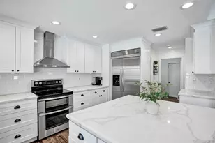 5273 NW 89th Dr, Coral Springs, FL 33067 - Photo 4