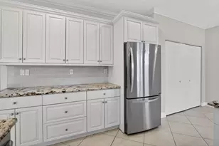 1716 NW 166th Ave, Pembroke Pines, FL 33028 - Photo 20