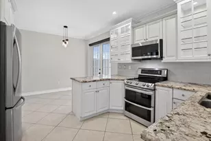 1716 NW 166th Ave, Pembroke Pines, FL 33028 - Photo 26