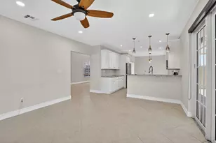 1716 NW 166th Ave, Pembroke Pines, FL 33028 - Photo 20