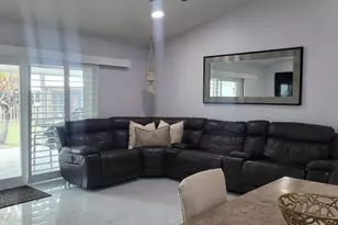 272 SW Crescent Ave, Port Saint Lucie, FL 34984 - Photo 8