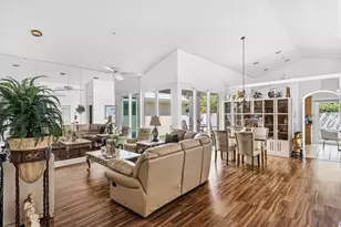 27 Wyndham Ln, Palm Beach Gardens, FL 33418 - Photo 6