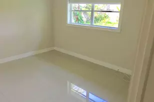 11 NE 17th Ave, Pompano Beach, FL 33060 - Photo 4