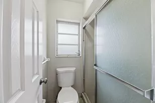 810 NE 9th Ave, Deerfield Beach, FL 33441 - Photo 22