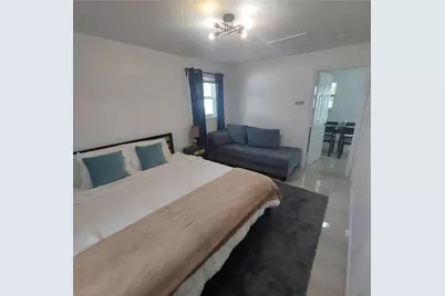 1670 NE 1st Avenue, Pompano Beach, FL 33060 - Photo 12