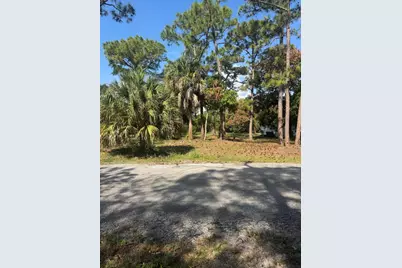 5866 SE Wesley Avenue, Stuart, FL 34997 - Photo 4