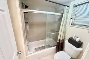 9430 Tangerine Pl, Davie, FL 33324 - Photo 6