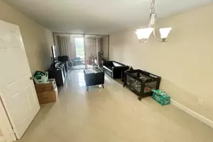 9430 Tangerine Pl, Davie, FL 33324 - Photo 2