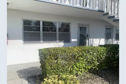 376 Windsor Q, West Palm Beach, FL 33417 - Photo 2