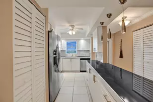 5860 NW 44th St, Lauderhill, FL 33319 - Photo 8