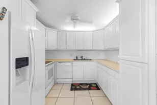 3043 Berkshire C, Deerfield Beach, FL 33442 - Photo 8