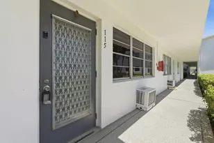 115 Markham F, Deerfield Beach, FL 33442 - Photo 2