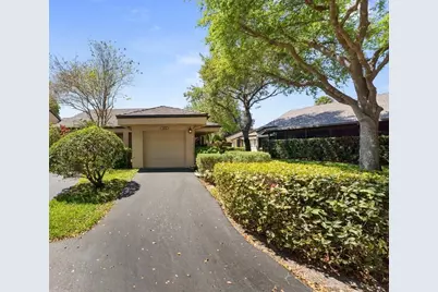 9272 Chelsea Drive S, Plantation, FL 33324 - Photo 2