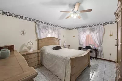 9778 NW 128th Lane, Hialeah Gardens, FL 33018 - Photo 24