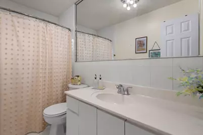 9778 NW 128th Lane, Hialeah Gardens, FL 33018 - Photo 10