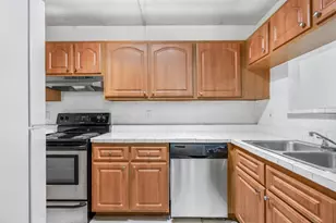 2646 Riverside Dr, Coral Springs, FL 33065 - Photo 4