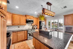 1201 S Riverside Dr, Pompano Beach, FL 33062 - Photo 8