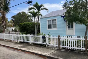 415 9th Ave Ave N, Lake Worth Beach, FL 33460 - Photo 2