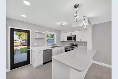 1002 Shorewinds Drive #B, Fort Pierce, FL 34949 - Photo 8