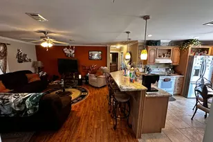 7921 SE Paradise Dr, Stuart, FL 34997 - Photo 6