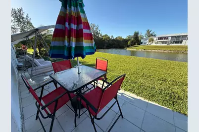 81 Camden Drive #D, West Palm Beach, FL 33417 - Photo 2