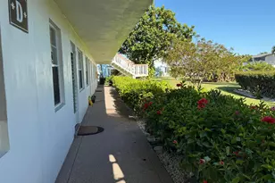 81 Camden Dr, West Palm Beach, FL 33417 - Photo 4