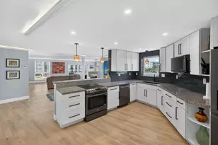 8125 Crespi Blvd, Miami Beach, FL 33141 - Photo 36