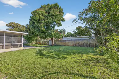 1827 Pinehurst Drive, West Palm Beach, FL 33407 - Photo 28