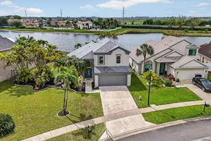 22608 Middletown Dr, Boca Raton, FL 33428 - Photo 2