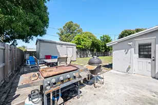611 NW 18th Ct, Pompano Beach, FL 33060 - Photo 20