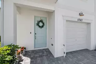 5747 SE Edgewater Cir, Stuart, FL 34997 - Photo 6