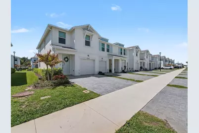 5747 SE Edgewater Circle, Stuart, FL 34997 - Photo 4