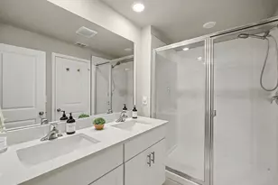 5747 SE Edgewater Cir, Stuart, FL 34997 - Photo 24
