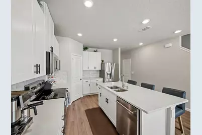 5747 SE Edgewater Circle, Stuart, FL 34997 - Photo 12