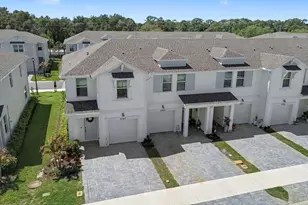 5747 SE Edgewater Cir, Stuart, FL 34997 - Photo 8